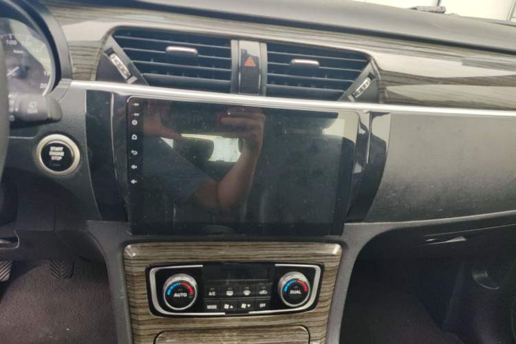 Used Zotye T600 2015 1.5T Manual Flagship Model Audio And AC Panel
