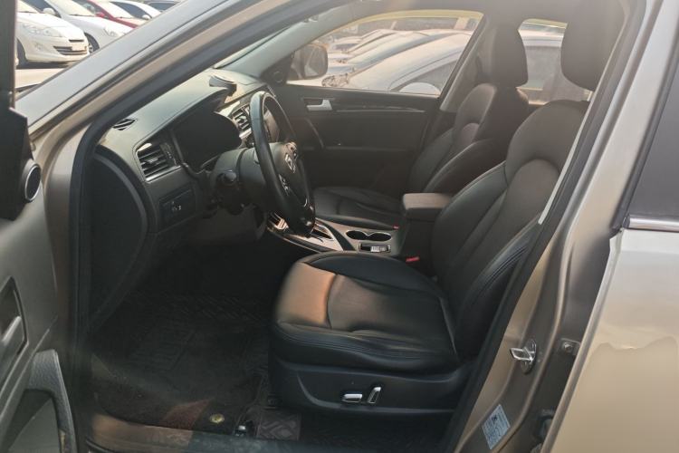 Used Zotye T600 2015 2.0T DCT Prestige Edition Driver Seat