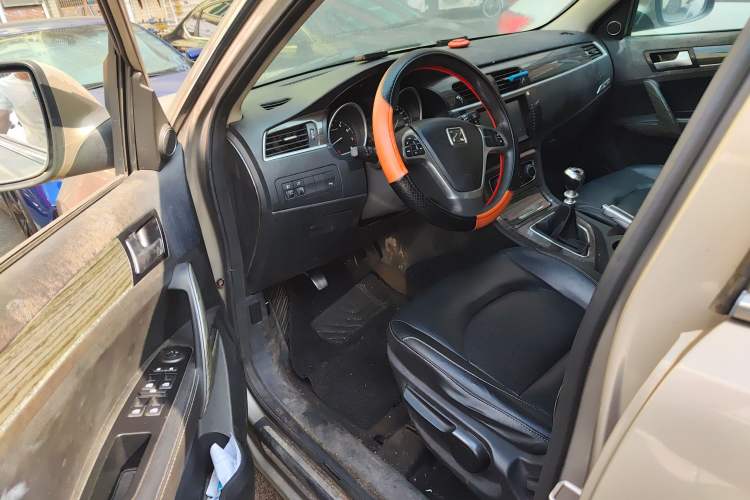 Used Zotye T600 2015 1.5T Manual Luxury Model Driver Seat