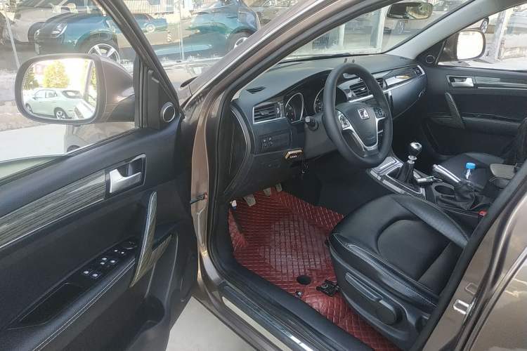 Used Zotye T600 2015 1.5T Manual Luxury Model Driver Seat