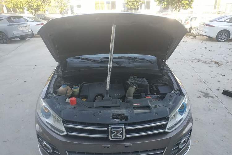 Used Zotye T600 2015 1.5T Manual Luxury Model Engine Bay