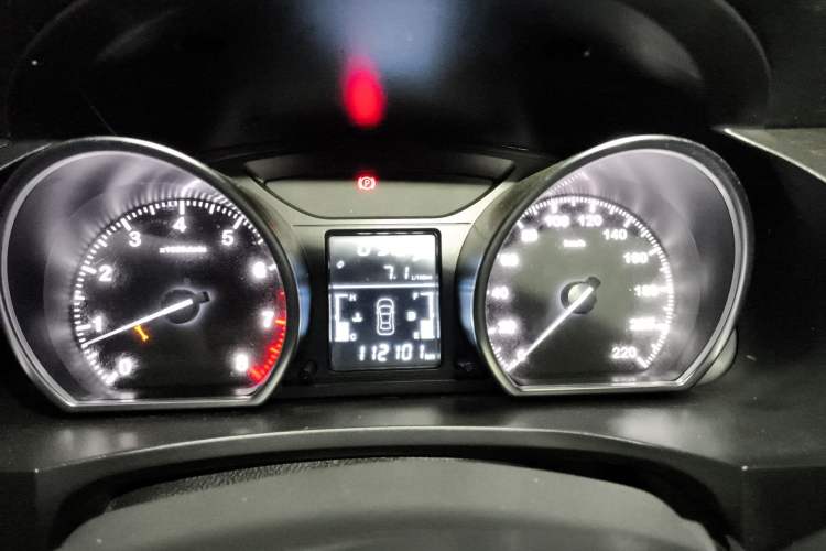 Used Zotye T600 2015 Family Edition 2.0T Manual Elite Version Instrument Cluster