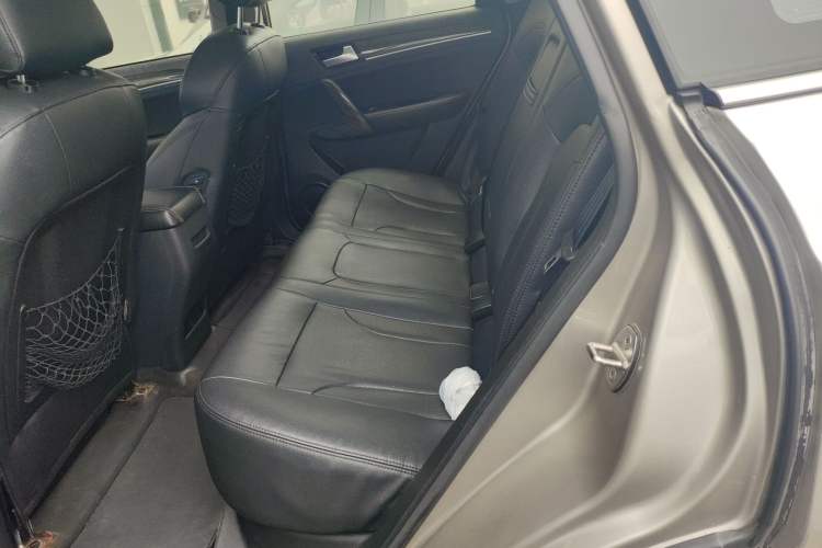 Used Zotye T600 2015 1.5T Manual Flagship Model Interior 1