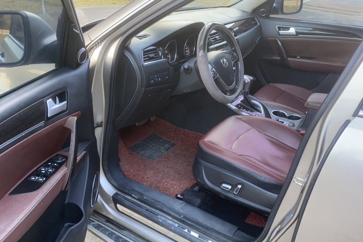 Used Zotye T600 2015 2.0T DCT Prestige Edition Interior 2