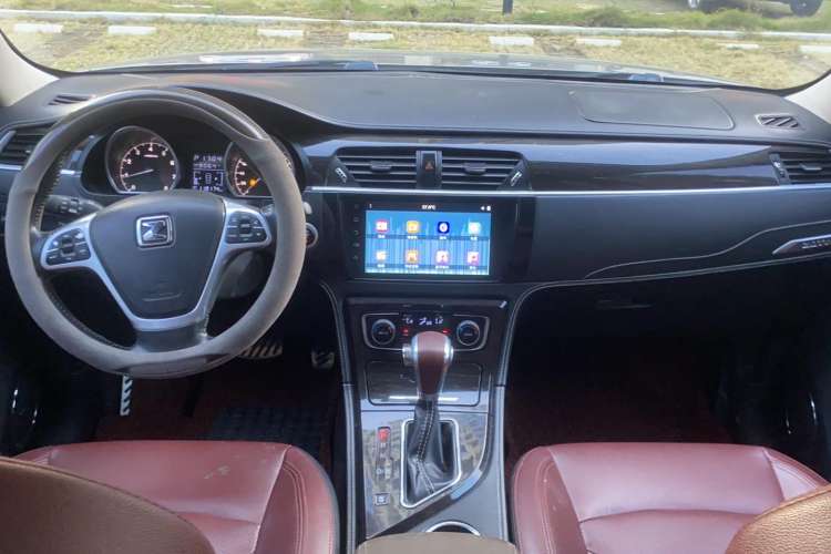 Used Zotye T600 2015 2.0T DCT Prestige Edition Interior 3