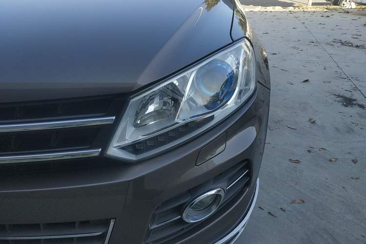 Used Zotye T600 2015 1.5T Manual Luxury Model Left Front Headlight