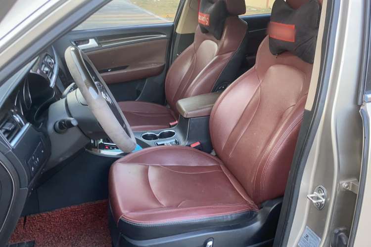 Used Zotye T600 2015 2.0T DCT Prestige Edition Left Front Seat