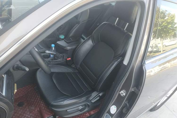 Used Zotye T600 2015 1.5T Manual Luxury Model Left Front Seat