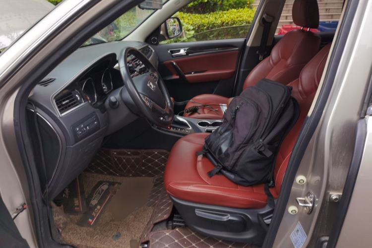 Used Zotye T600 2015 2.0T DCT Luxury Version Left Front Seat
