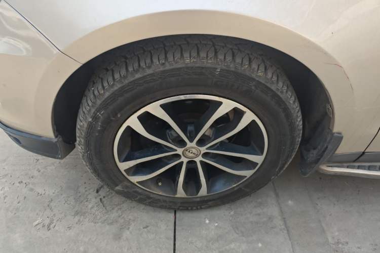 Used Zotye T600 2015 2.0T DCT Prestige Edition Left Front Wheel Hub