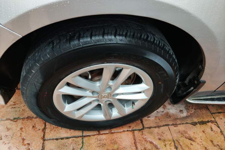 Used Zotye T600 2015 1.5T Manual Luxury Model Left Front Wheel Hub