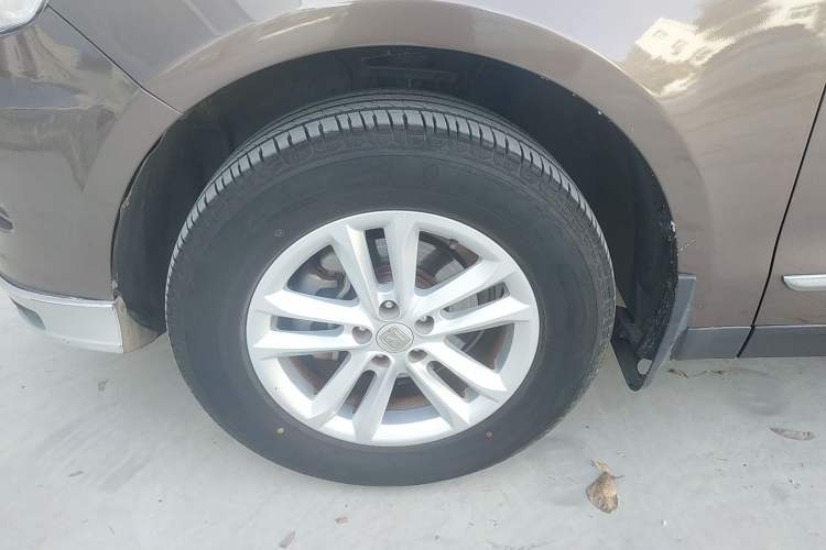 Used Zotye T600 2015 1.5T Manual Luxury Model Left Front Wheel Hub