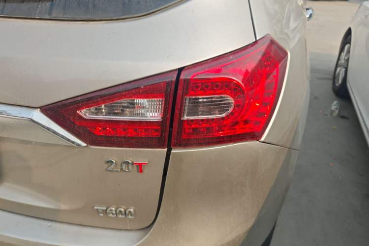 Used Zotye T600 2015 2.0T DCT Prestige Edition Right Rear Taillight