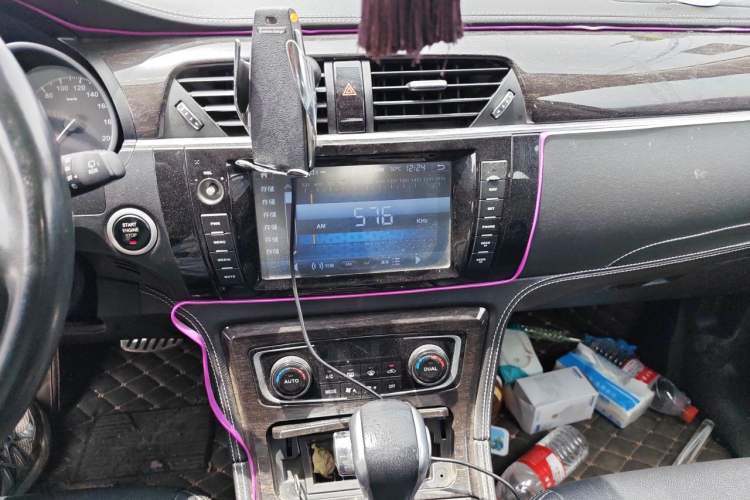 Used Zotye T600 2015 2.0T DCT Prestige Edition Audio And AC Panel
