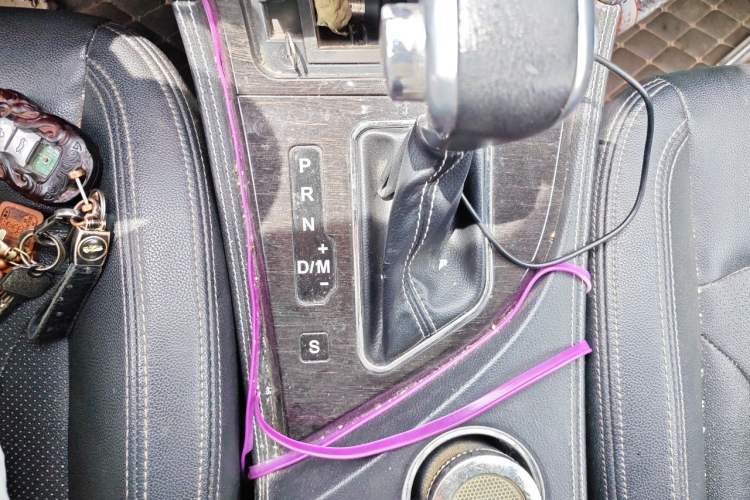 Used Zotye T600 2015 2.0T DCT Prestige Edition Gear Lever