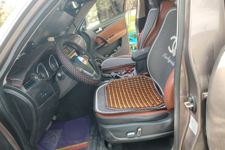 Used Zotye T600 2015 2.0T DCT Prestige Edition Left Front Seat