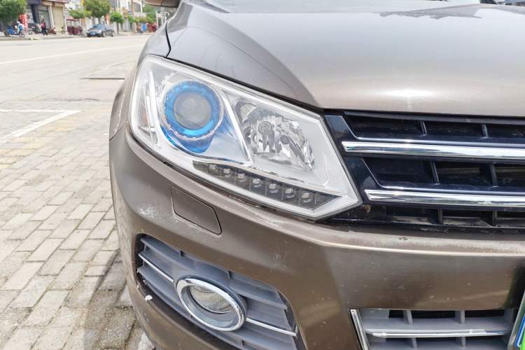 Used Zotye T600 2015 2.0T DCT Prestige Edition Right Front Headlight