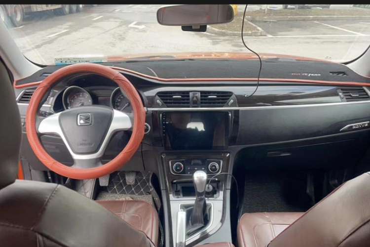 Used Zotye T600 2015 Family Edition 2.0T Manual Elite Version Interior 2