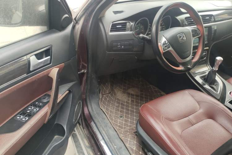 Used Zotye T600 2015 Family Edition 2.0T Manual Luxury Version Driver Seat