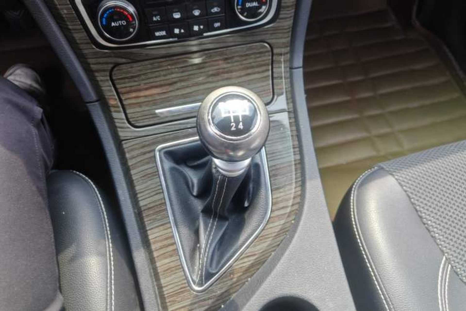 Used Zotye T600 2015 1.5T Manual Flagship Model Gear Lever
