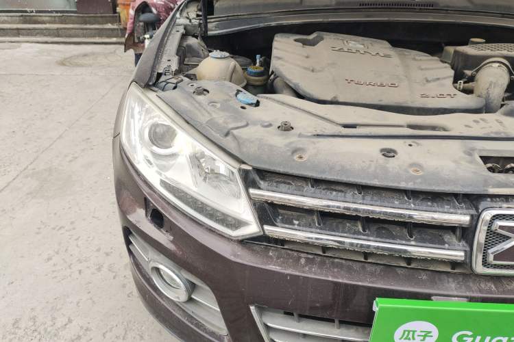 Used Zotye T600 2015 Family Edition 2.0T Manual Luxury Version Right Front Headlight