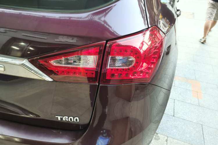 Used Zotye T600 2015 1.5T Manual Luxury Model Right Rear Taillight