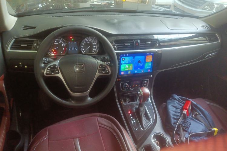 Used Zotye T600 2015 2.0T DCT Prestige Edition Center Console