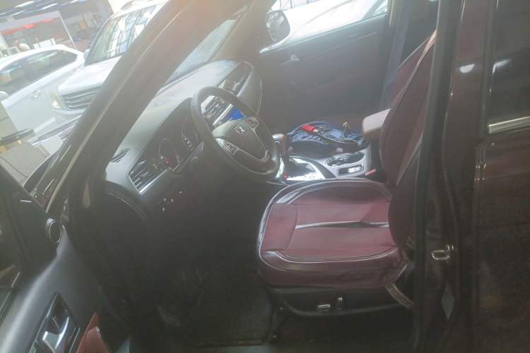 Used Zotye T600 2015 2.0T DCT Prestige Edition Driver Seat