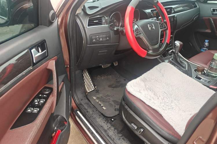 Used Zotye T600 2015 2.0T DCT Prestige Edition Driver Seat