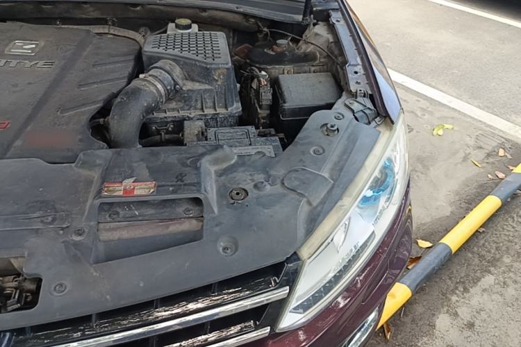 Used Zotye T600 2015 2.0T DCT Prestige Edition Engine Bay Left