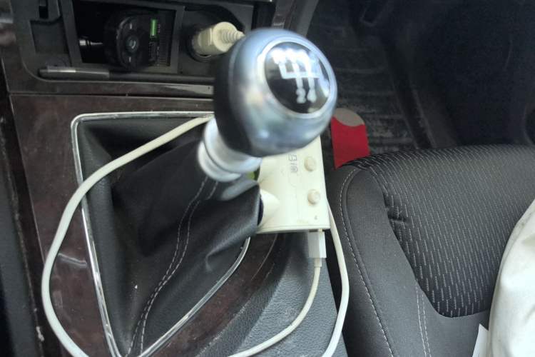 Used Zotye T600 2015 1.5T Manual Elite Model Gear Lever