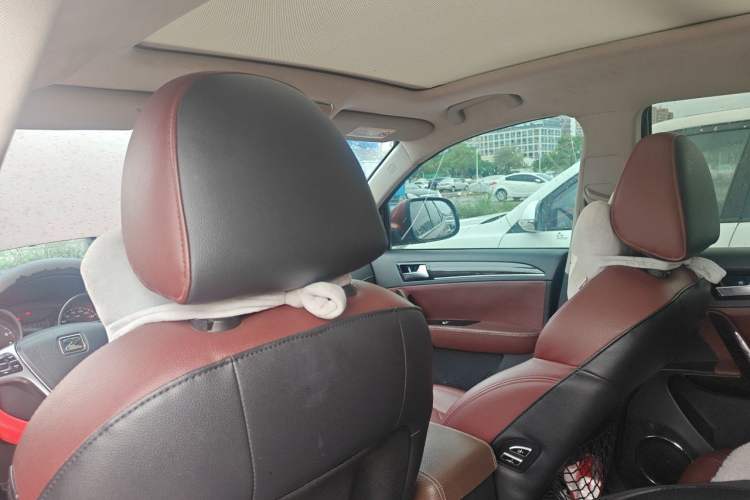 Used Zotye T600 2015 2.0T DCT Prestige Edition Headliner