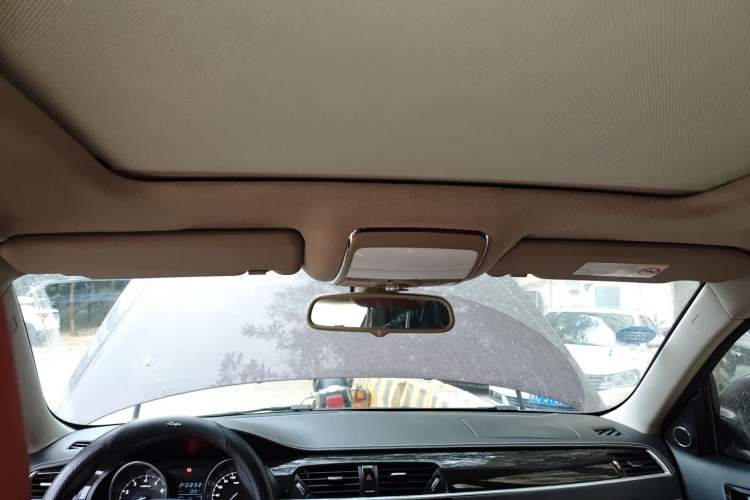 Used Zotye T600 2015 2.0T DCT Prestige Edition Headliner