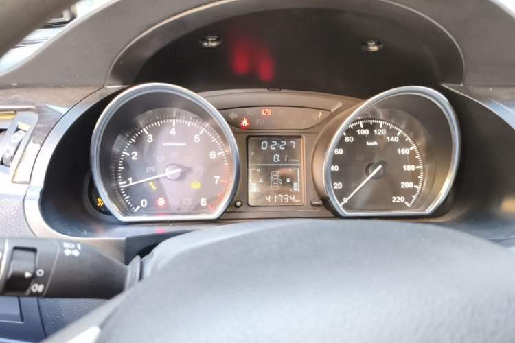 Used Zotye T600 2015 Family Edition 2.0T Manual Elite Version Instrument Cluster