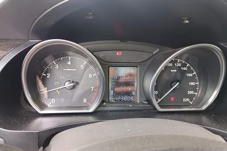 Used Zotye T600 2015 2.0T DCT Prestige Edition Instrument Cluster