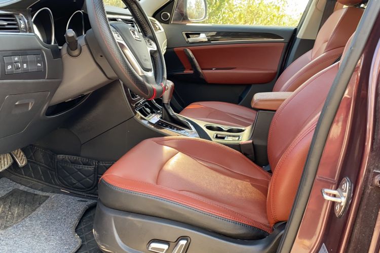 Used Zotye T600 2015 2.0T DCT Prestige Edition Interior 1