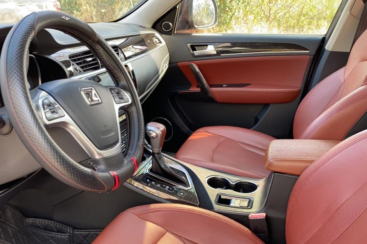 Used Zotye T600 2015 2.0T DCT Prestige Edition Interior 2