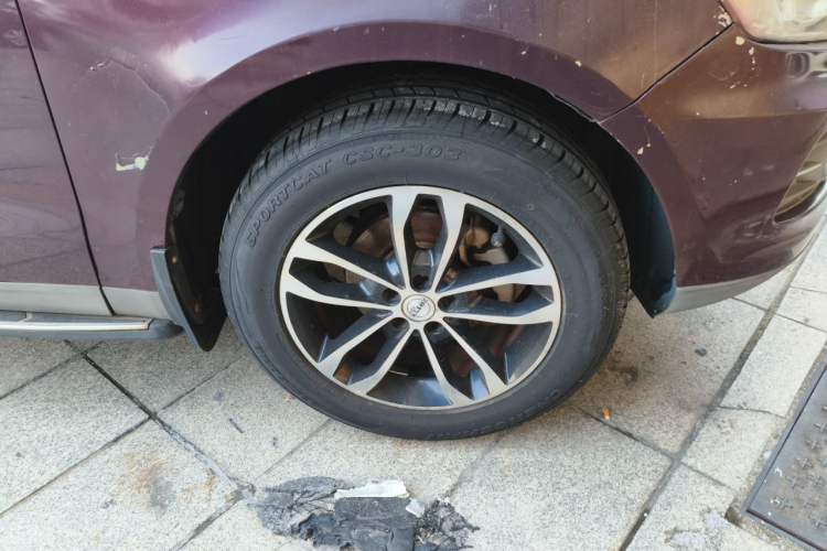 Used Zotye T600 2015 Family Edition 2.0T Manual Elite Version Right Front Wheel Hub