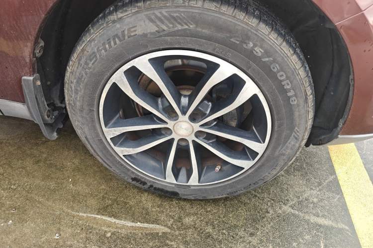 Used Zotye T600 2015 2.0T DCT Prestige Edition Right Front Wheel Hub