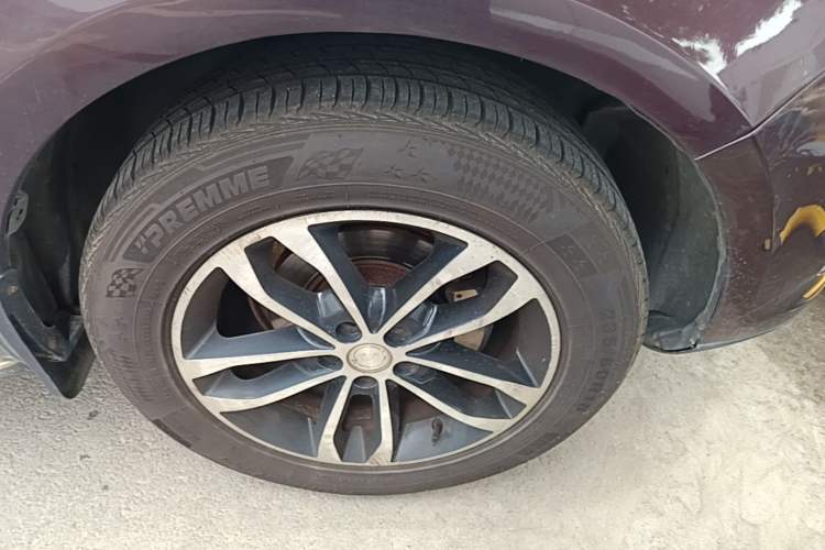 Used Zotye T600 2015 2.0T DCT Prestige Edition Right Front Wheel Hub