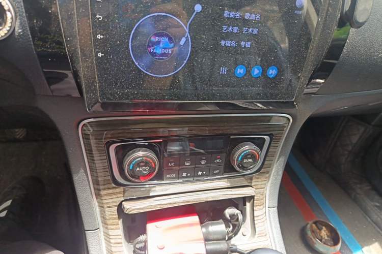 Used Zotye T600 2015 1.5T Manual Luxury Model Audio And AC Panel