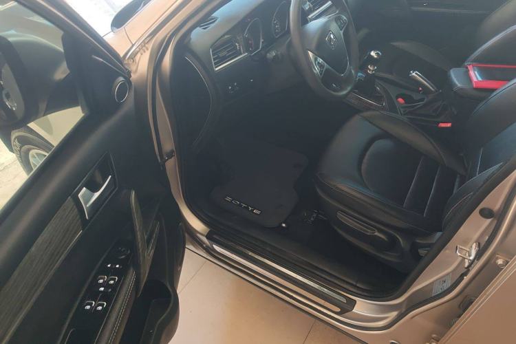 Used Zotye T600 2015 1.5T Manual Luxury Model Driver Seat