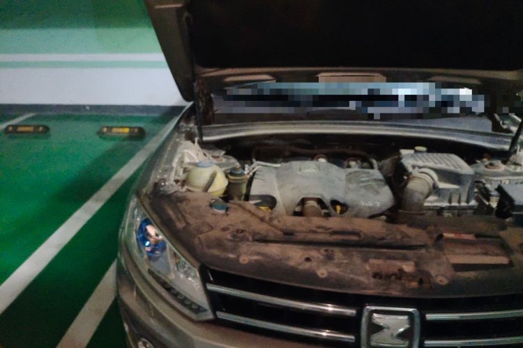 Used Zotye T600 2015 1.5T Manual Elite Model Engine Bay Right