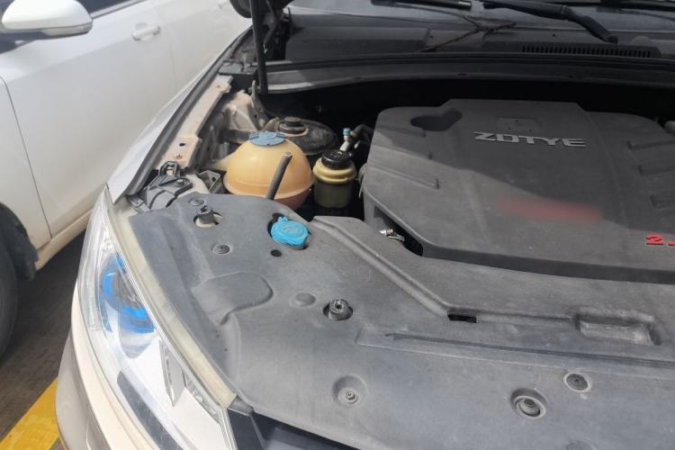 Used Zotye T600 2015 2.0T DCT Prestige Edition Engine Bay Right