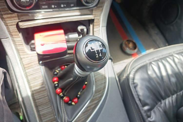 Used Zotye T600 2015 1.5T Manual Luxury Model Gear Lever