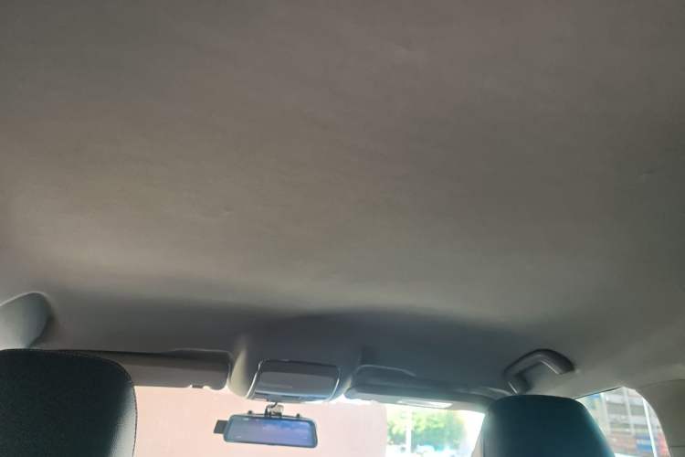Used Zotye T600 2015 1.5T Manual Luxury Model Headliner