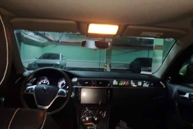 Used Zotye T600 2015 1.5T Manual Elite Model Headliner