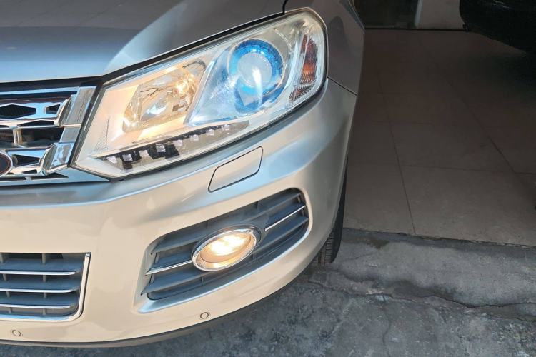 Used Zotye T600 2015 1.5T Manual Luxury Model Left Front Headlight