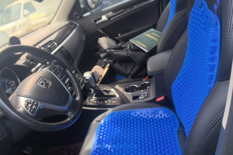 Used Zotye T600 2015 2.0T DCT Prestige Edition Left Front Seat