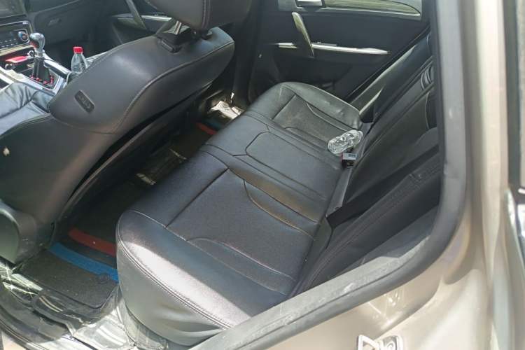 Used Zotye T600 2015 1.5T Manual Luxury Model Left Rear Seat